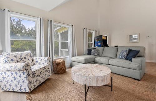 Corolla Casa | Saltwater Kisses