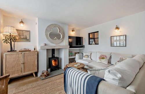 New Forest District Casa | Saltwater Stunning Holiday Terraced House Milford on Sea Lymington Sleeps 6
