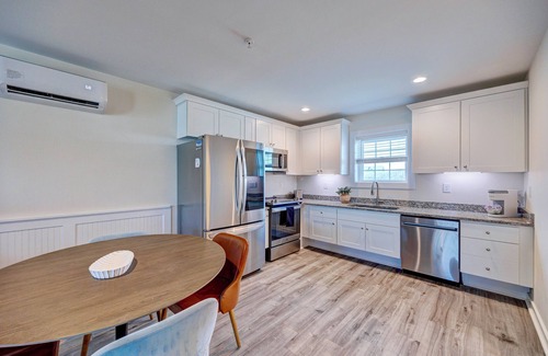 Surf City Apartamento | Saltwater Suites, 206 Queen 2nd Floor