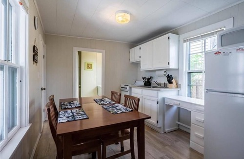 Old Orchard Beach Condominio | Disponible del 24 al 31 de agosto, ahora con descuento, un nivel, 3 camas, vista al mar.