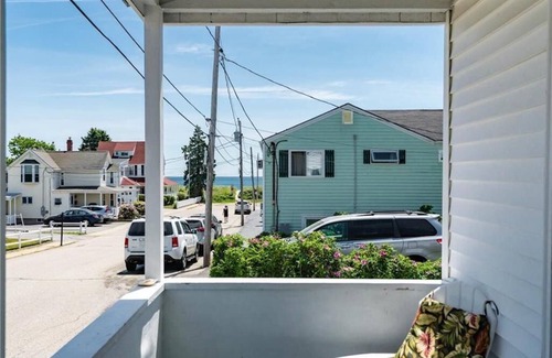 Old Orchard Beach Condominio | Disponible del 24 al 31 de agosto, ahora con descuento, un nivel, 3 camas, vista al mar.