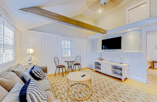 West Yarmouth Casa | Salty Kisses Main