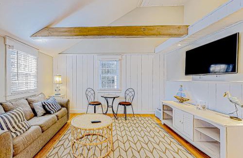 West Yarmouth Casa | Salty Kisses Main