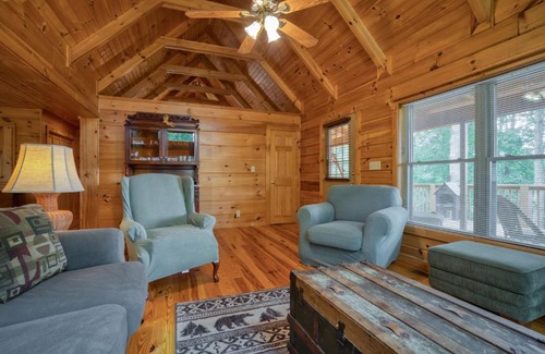 Lynn Casa | Saluda Cabin Home Amazing Mountain Views Pets Ok