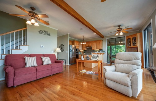 Piney Mountain Cabina | Saluda Mountain Escape: Pet-Friendly, Sleeps 4