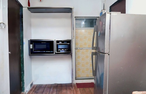 Mumbai Cabaña | Sam's Outhouse Stay