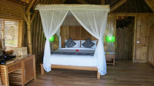 Sidemen Complejo | Samanvaya - Adults Only