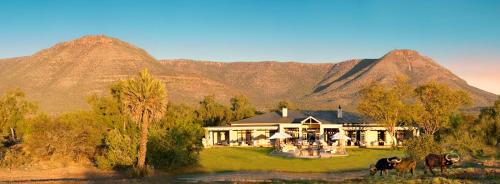 Blue Crane Route Cabina | Samara Karoo Reserve
