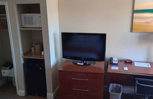 Central Oklahoma City Hotel | SAMIR Stay at NW Expressway
