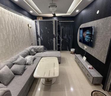 Karnal Apartamento | Sams Luxe Homestay