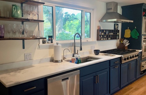 Beaufort Cabaña | Sams Point Retreat-pet friendly, gorgeous water views!