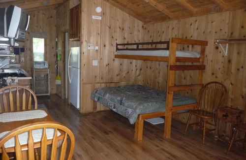 Paicines Complejo | San Benito Camping Resort Studio Cabin 1