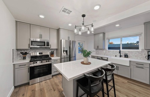 Lake Murray Casa | San Diego Lux: 5Bedroom/Remodeled/Solar Heated Pool/Spa/GameRoom/Grill/Workspace
