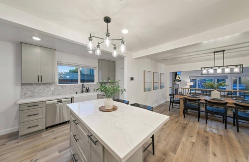 Lake Murray Casa | San Diego Lux: 5Bedroom/Remodeled/Solar Heated Pool/Spa/GameRoom/Grill/Workspace
