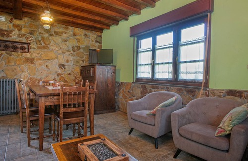 Valdés Cabaña | Casa Ramón de María. PISCINA CLIMATIZADA. Jardín. Barbacoa. Fisioterapia. Huerta