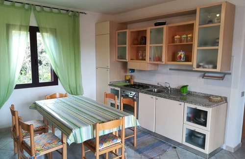 Monte Petrosu Apartamento | Apartamento San Teodoro en residencia con piscina