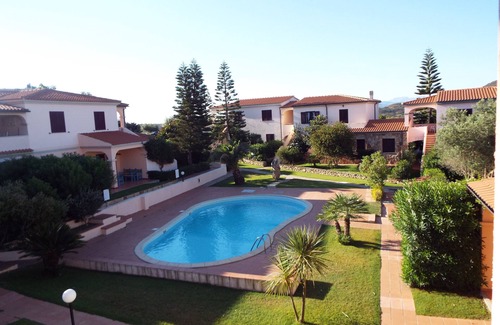 Monte Petrosu Apartamento | Apartamento San Teodoro en residencia con piscina