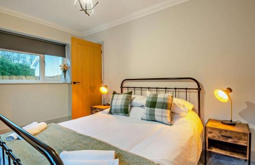 East Dereham Casa | Sanabrin and Little Brin