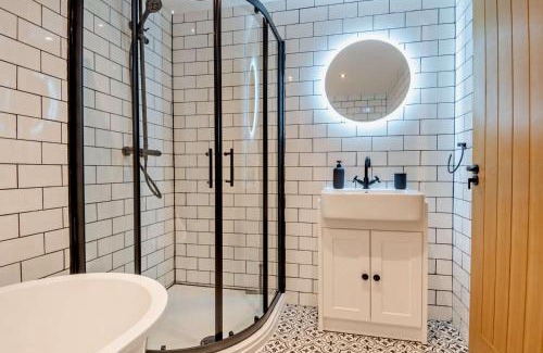 East Dereham Casa | Sanabrin and Little Brin