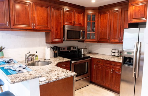 Coconut Grove Casa | Sanctuary with private patio near Parks, Dining, Yacht Club, Marina, CocoWalk.