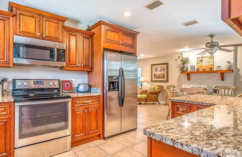Laurel Hill Casa | Sand and Spur *Beach on a Budget*