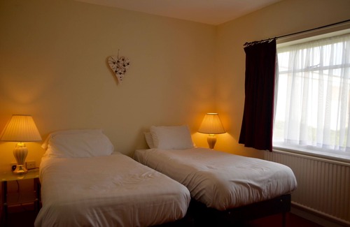 Weston-super-Mare Hotel | Sand Bay Holiday Village