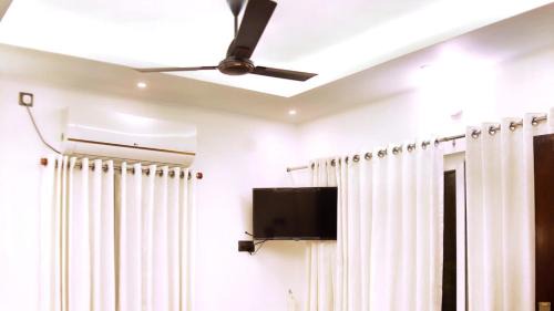 Kuzhuppilly Casa | Sand Castle Luxury Villas, Cherai Beach