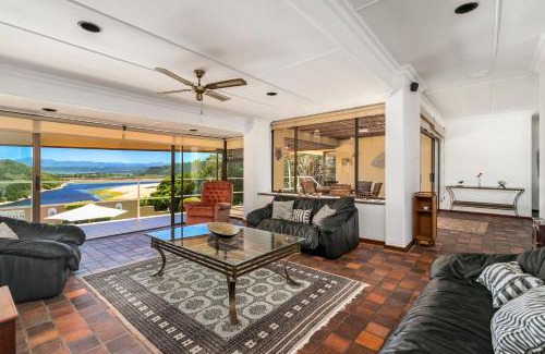 Sedgefield Villa | Sand Castle