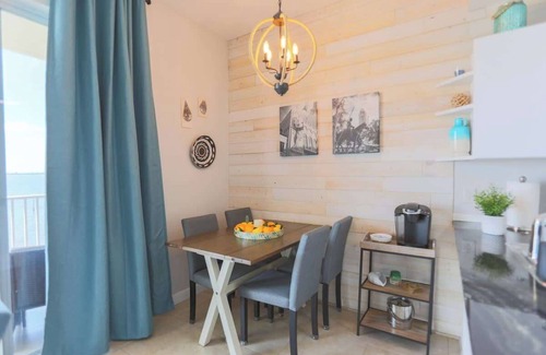 St. Petersburg - Clearwater Apartamento | Sand Dollar Point - Pool, Bay, Hot Tub, 10 min to beach
