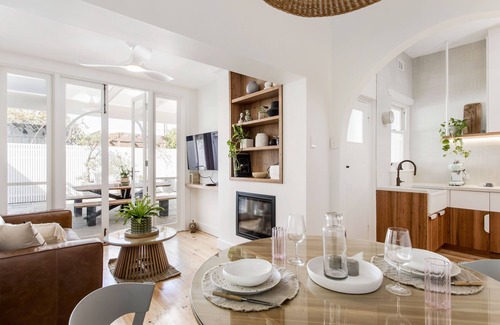 Henley Beach Apartamento | Sand Prints / Seafront / Cafes / Sleeps 6 / Dogs