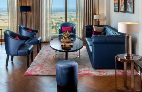 Noida Hotel | Sandal Suites by Lemon Tree Hotels