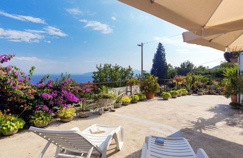 Donji Kraj Apartamento | Sandalj by Interhome