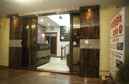 Bhopal Hotel | Sandalwood Vibes