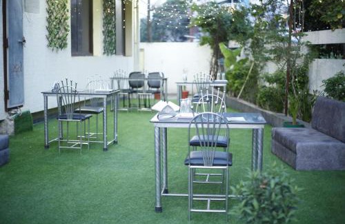 Bhopal Hotel | Sandalwood Vibes