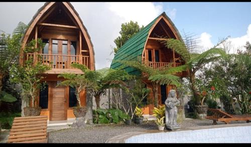 Kintamani Cama Y Desayuno | Sandan Agsro Resort Bungalow Kamar Kayu