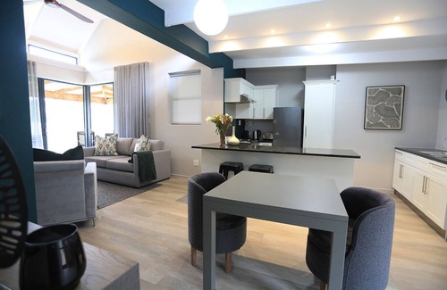 Trawal Casa | Sanddrif Stellenbosch Guest Farm