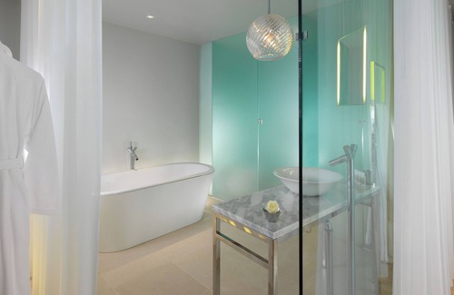 Fitzrovia Hotel | Sanderson London, a Morgans Originals hotel