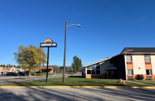 Ponderay Hotel | Sandpoint Inn