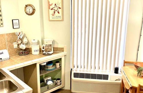 Ormond Beach Condominio | Sandy Feet Retreat - At Symphony Beach Club!