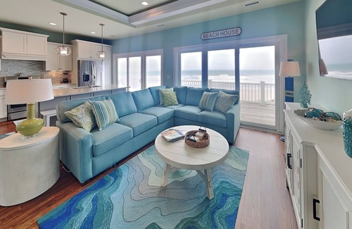 Village of Stump Sound Casa | Sandy Feet | Oceanfront with Hot tub
