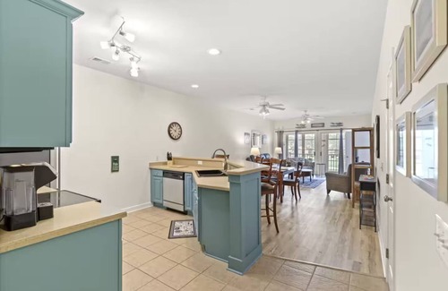 Sea Trail Condominio | Sandy Knees Retreat - Steps to Golf, Minutes to Sunset Beach