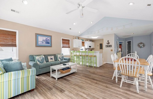 Corolla Light Casa | Sandy Paws: Dogs Allowed | Private Hot Tub