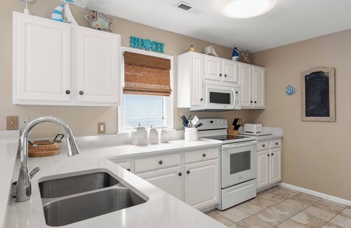 Corolla Light Casa | Sandy Paws: Dogs Allowed | Private Hot Tub