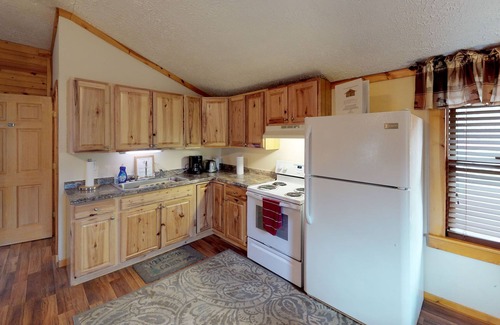 Carbon Hill Cabina | Vista al bosque-Sandy Run Cabin-Familiar-Cabaña-Baño Privado