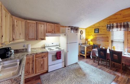 Carbon Hill Cabina | Vista al bosque-Sandy Run Cabin-Familiar-Cabaña-Baño Privado