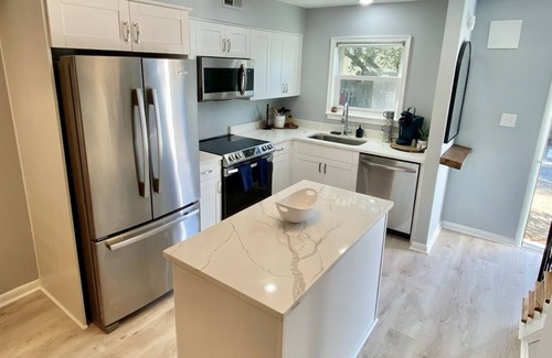 Bayview Cabaña | Sandy Toes Beachside Cottage