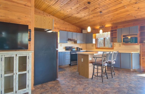 Herbster Casa | SandyLand | Sunny Cabin with a Big View