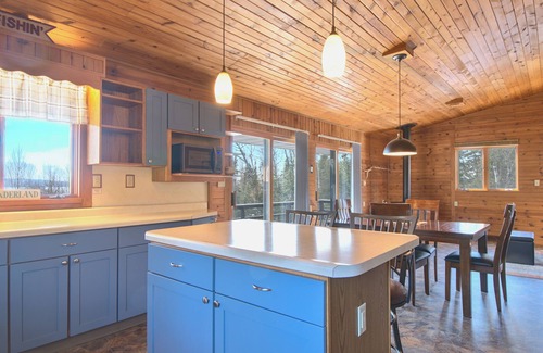 Herbster Casa | SandyLand | Sunny Cabin with a Big View