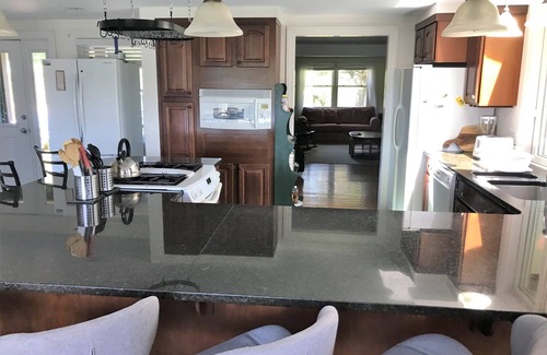 Block Island Casa | Sandy’s House, A Spacious and Welcoming Multi-family Retreat/Thursday Turnover