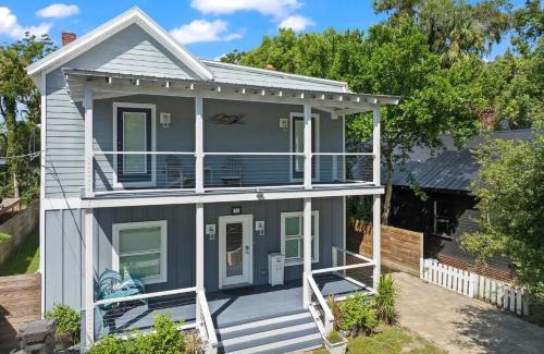 Lincolnville Casa | Sanford Splash l Pool l Dogs OK l Walk to DNTN